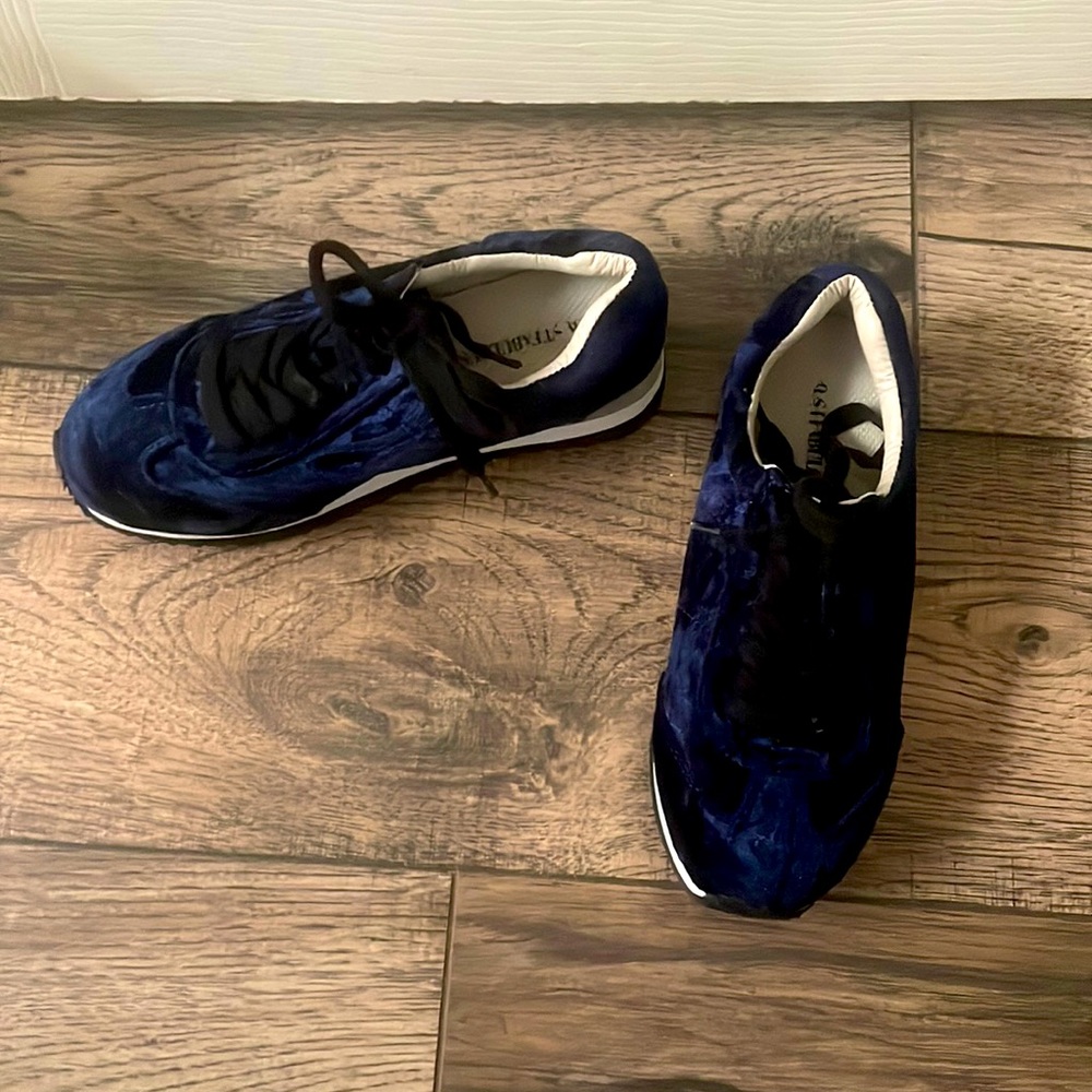 JUST FAB by JustFab navy blue suede tennis shoes.